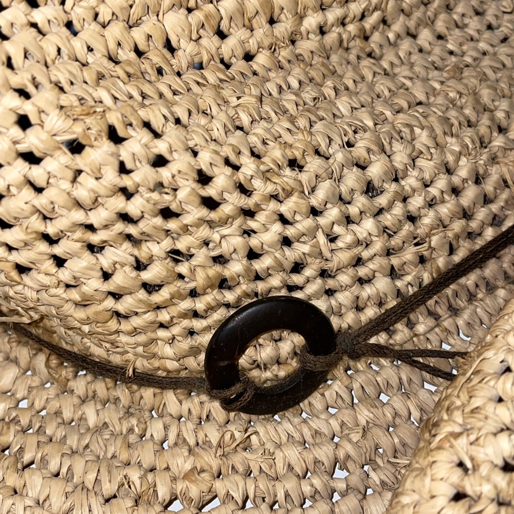 REI - Outdoor Hat - Picture 2 of 9